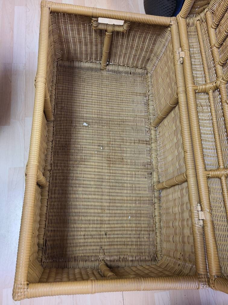 Vintage Round Edge Resin Wicker Storage Trunk Chest- Local Pickup Only, Akron, NY