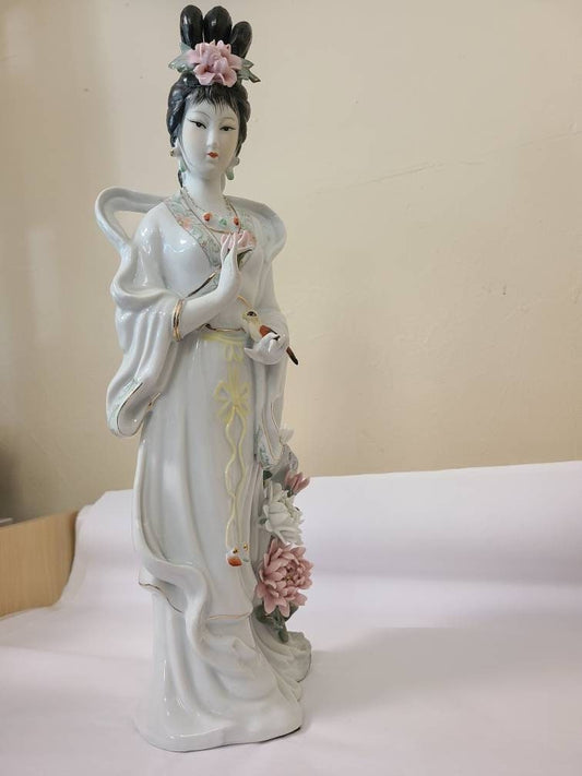 Vintage Geisha Porcelain Figurine